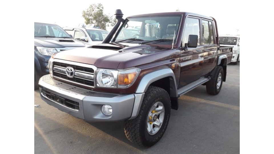 Toyota Land Cruiser Pickup Double cabin pickup for sale ...