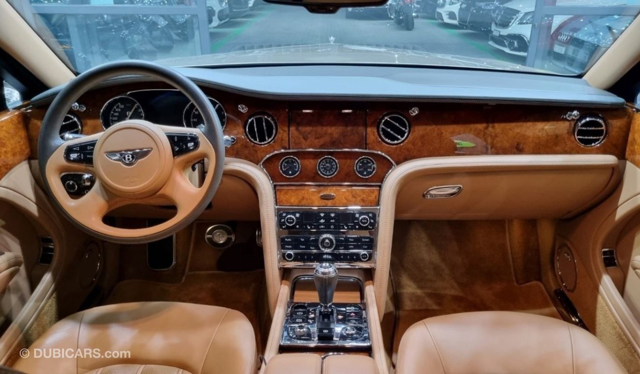 بنتلي مولسان BENTLEY MULSANNE V8 6.8L 2011 IN BEAUTIFUL CONDITION FOR 220K AED