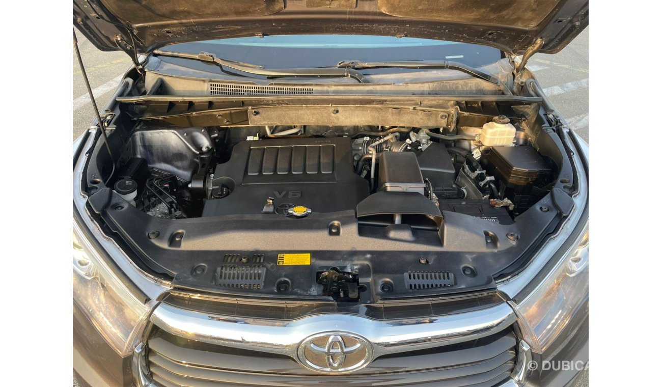 تويوتا هايلاندر 2014 Toyota Highlander XLE 3.5L V6 Full Option 7 Seater  With Side Steps - 90,000 mileage