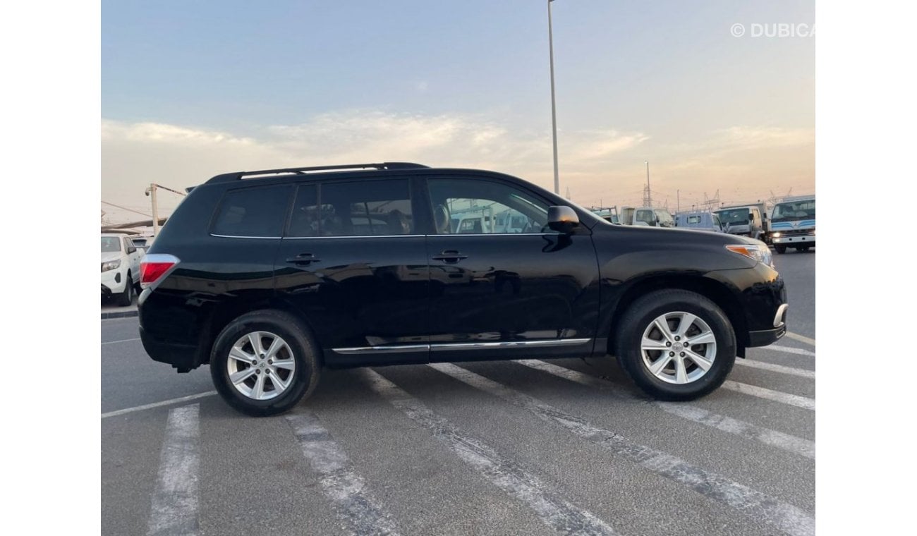 تويوتا هايلاندر 2011 Toyota Highlander MidOption+ Electric Seats & Rear CAM - 7 Seater 3.5L V6 - 4x4 AWD - 79,000 Mi