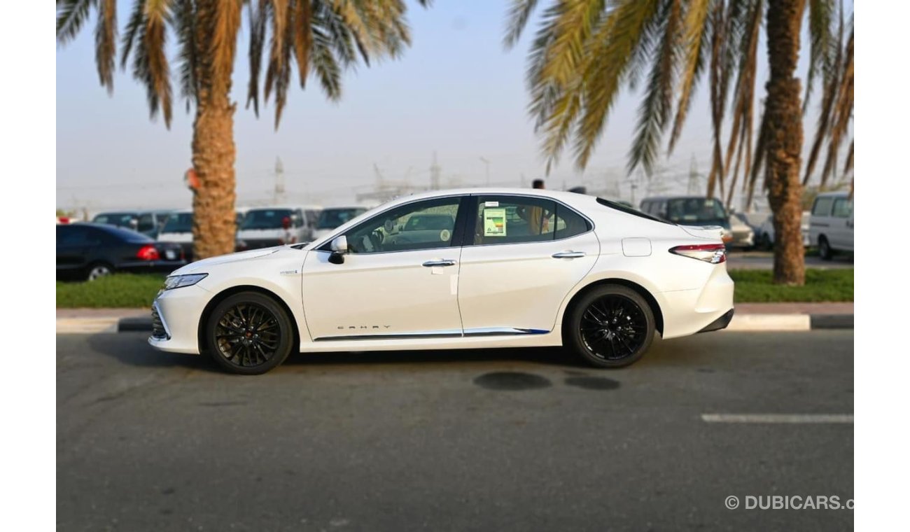 تويوتا كامري 2.5L HYBRID FULL OPTIONS 2024