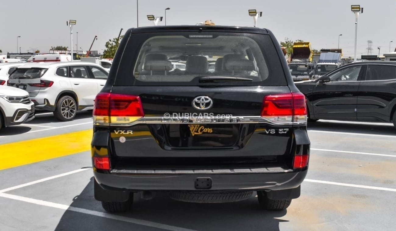 تويوتا لاند كروزر TOYOTA LAND CRUISER VXR | 5.7L V8 | 2021 | GCC