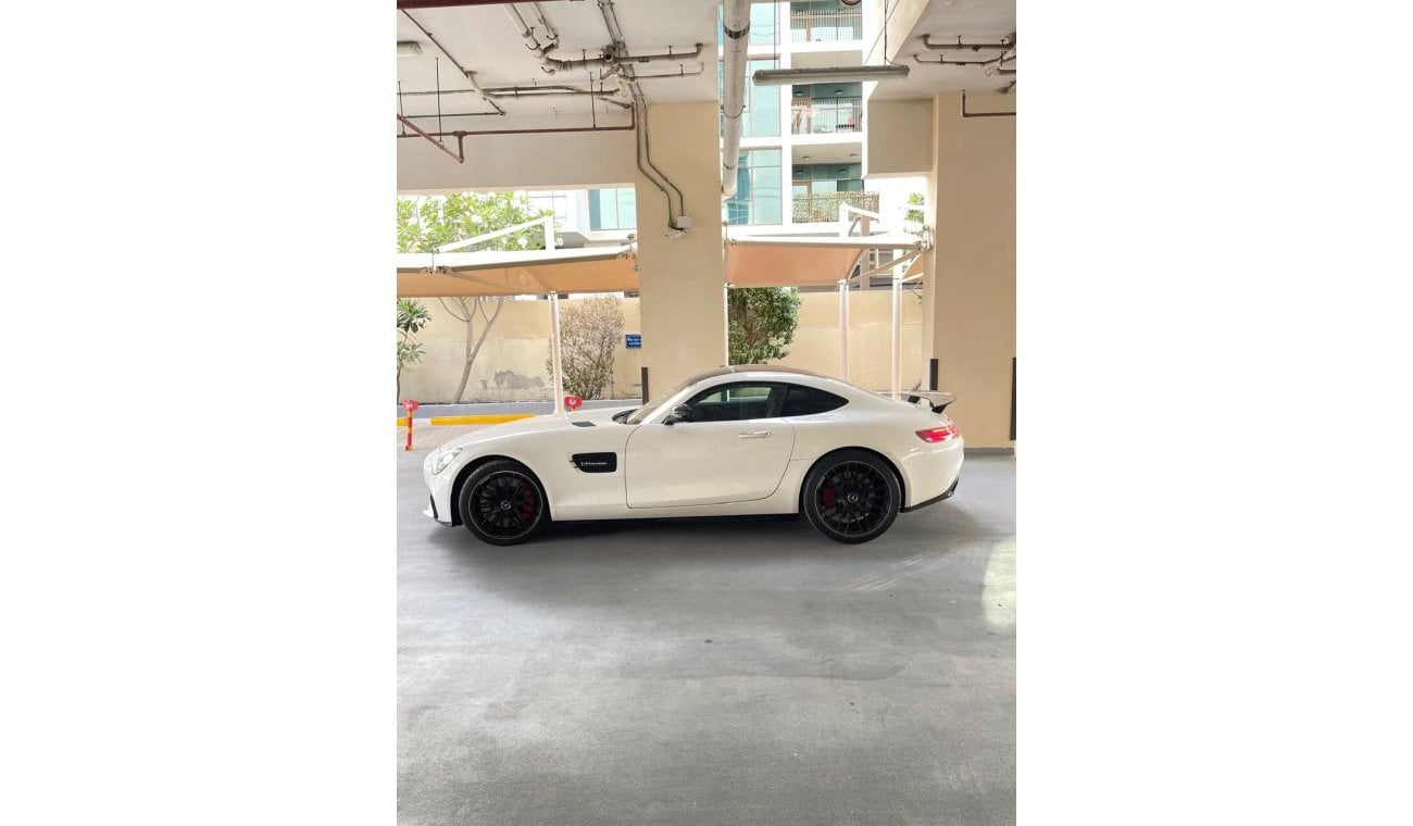 مرسيدس بنز AMG GT S