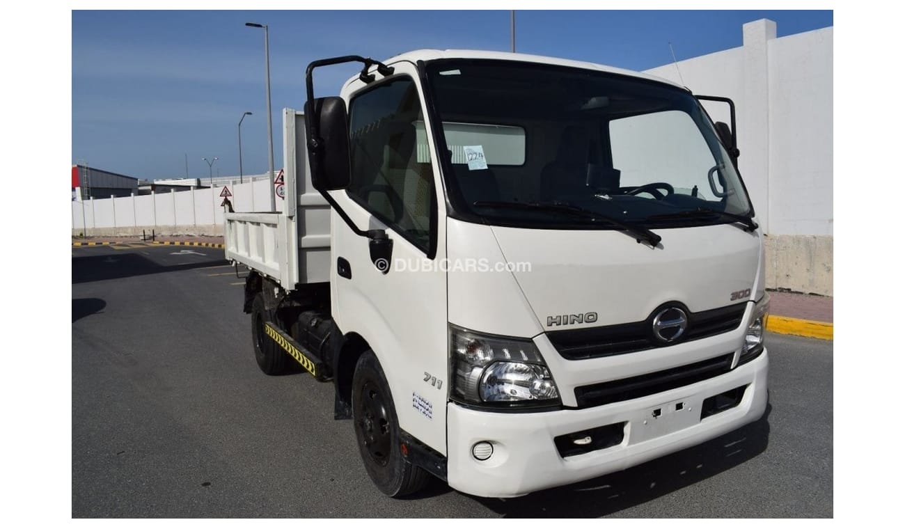 هينو 300 Hino 711 dumper, model:2015. Excellent condition