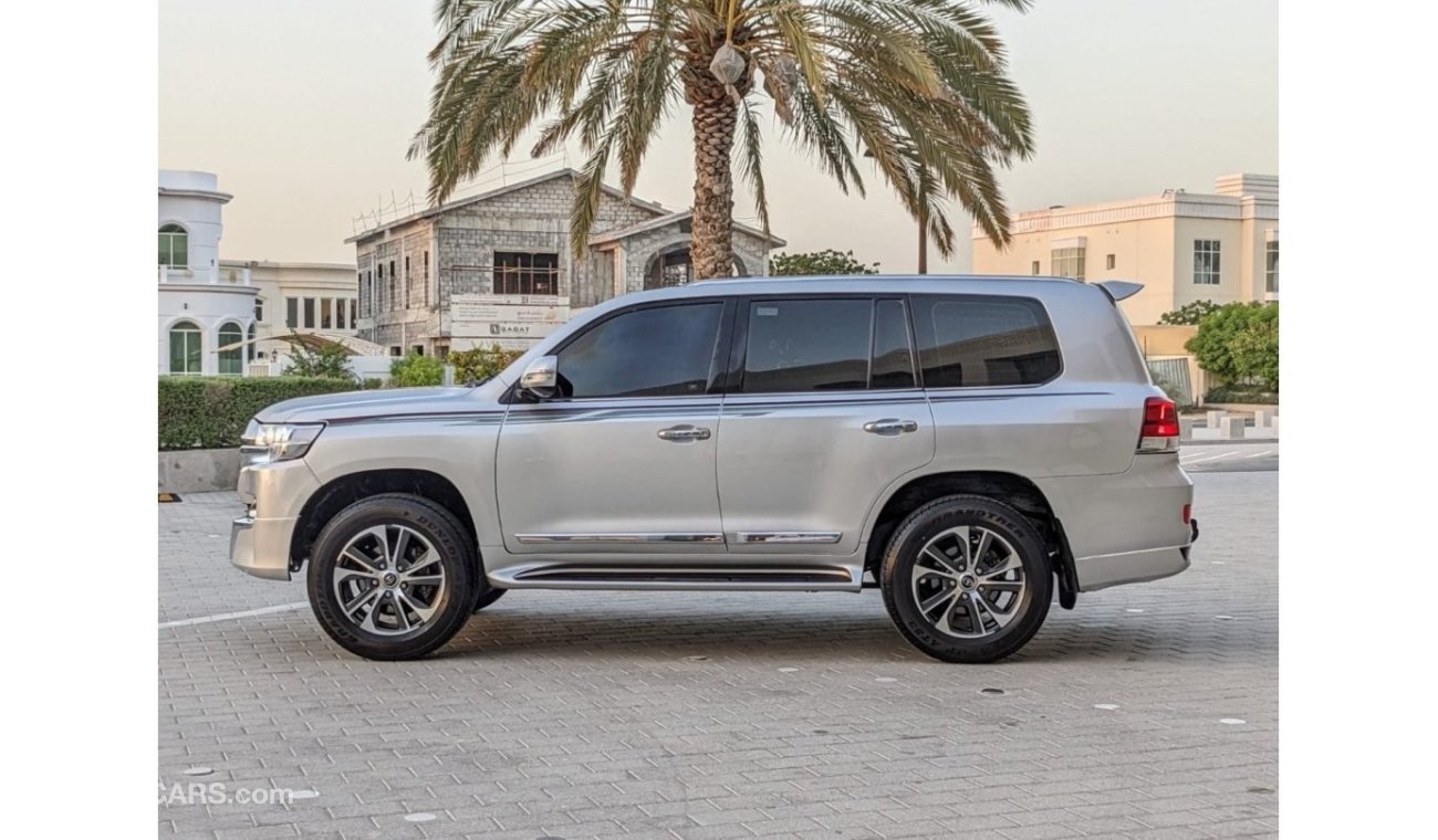 Toyota Land Cruiser 2021 GXR V6 Full Options