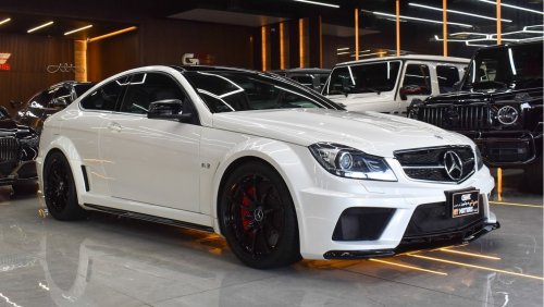 Mercedes-Benz C 63 Coupe 1 OF 100