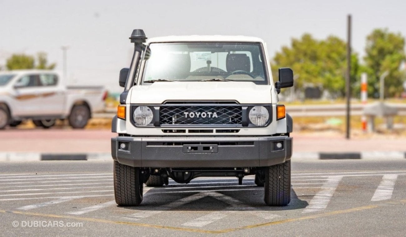 تويوتا لاند كروزر بيك آب 2024 TOYOTA LC79 DC 4.5L Diesel 4X4 MT