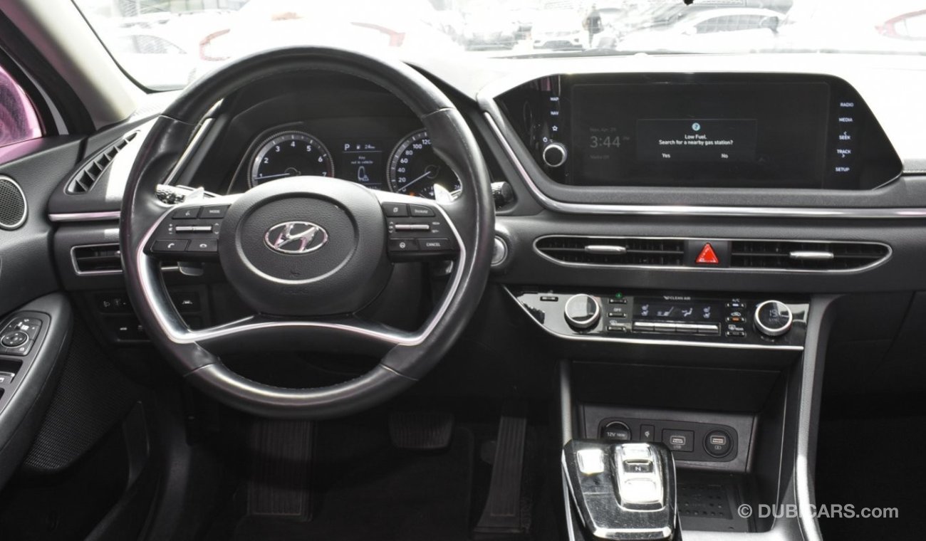 Hyundai Sonata Mid option خاليه من الحوادث