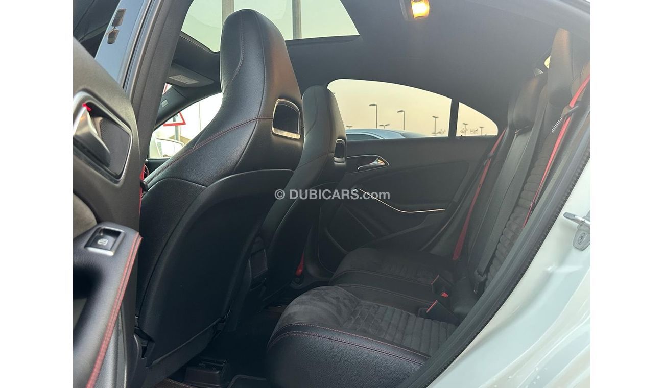 Mercedes-Benz CLA 250 Mercedes CLA 250_Gcc_2018_Excellent_Condition _Full option