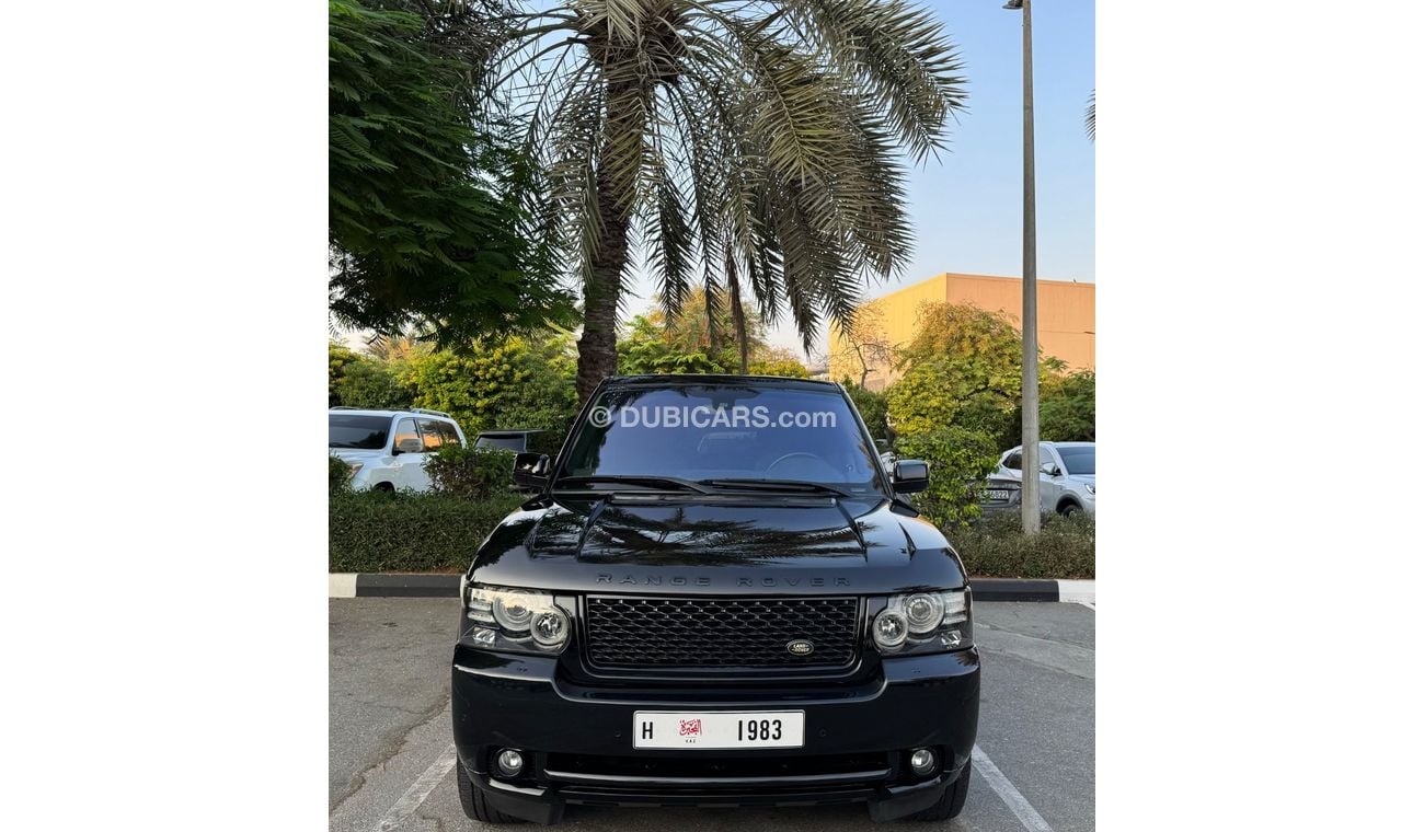 Land Rover Range Rover GCC .. HSE .. V8 .. Perfect Condition .. Top Range .. 2 keys