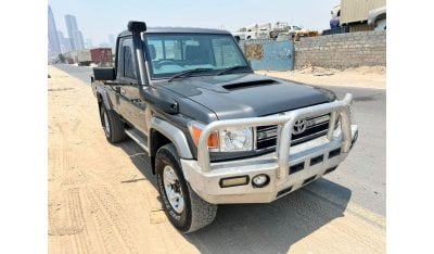 Toyota Land Cruiser Pick Up