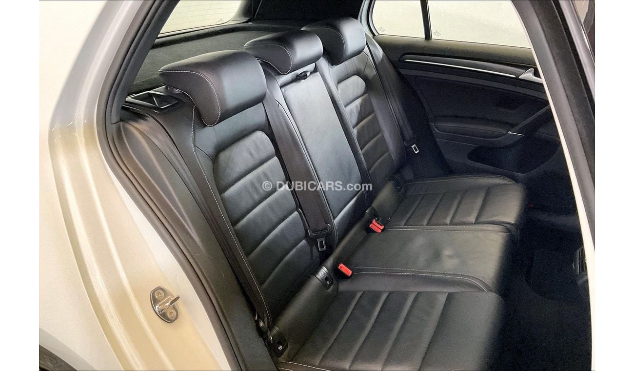 Volkswagen Golf R - Leather w/sunroof