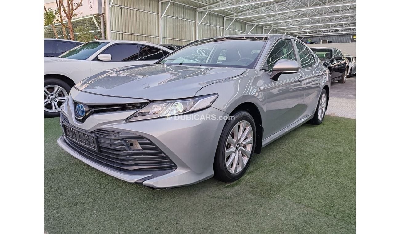 Toyota Camry LE HEV Warranty one year