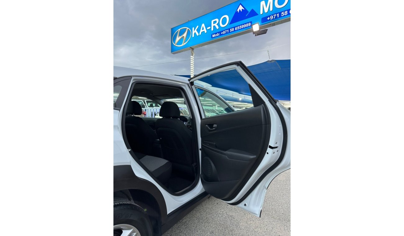 Hyundai Kona car in good condition Hyundai Kona, 2021 with engine capacity 2.0 4wd