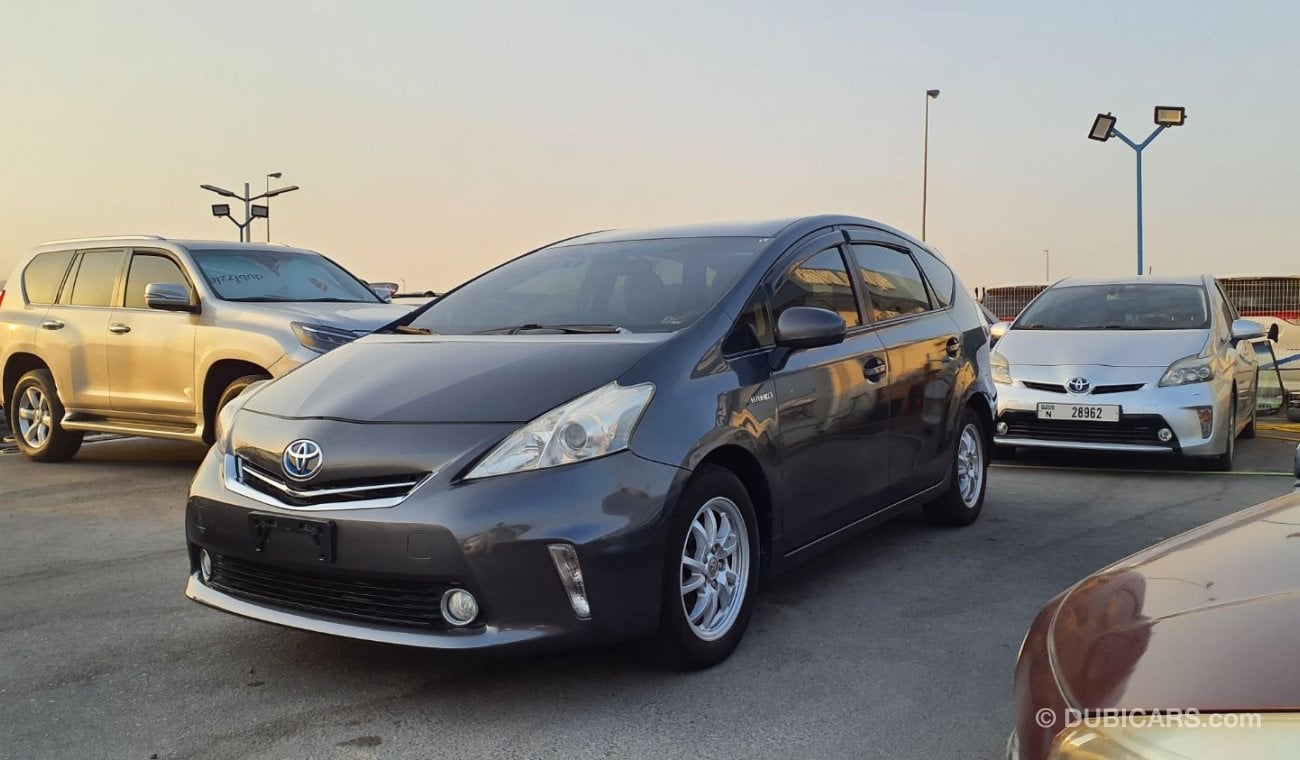 تويوتا برياس Toyota Prius V 7 Seater Orignal LHD