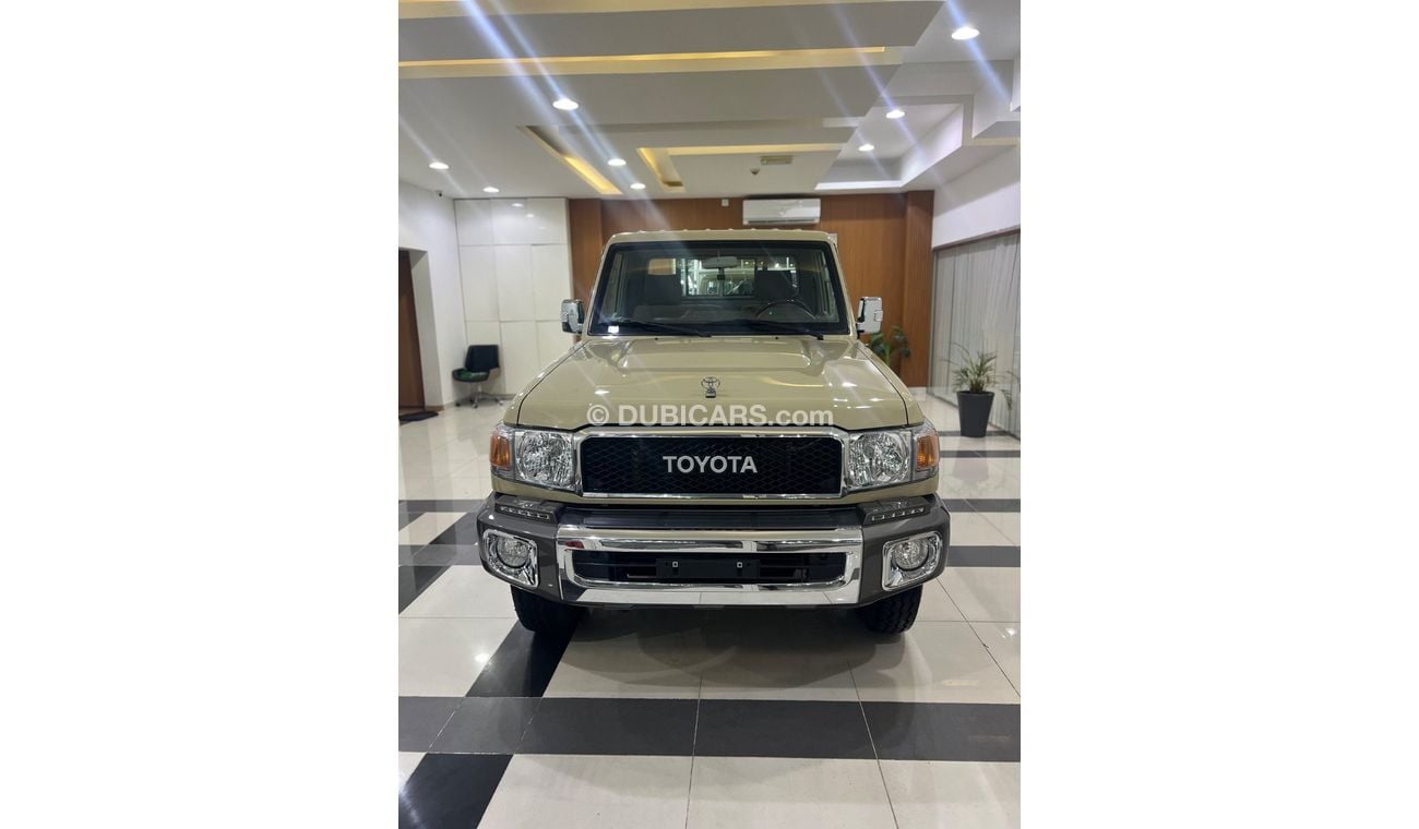 Toyota Land Cruiser Pick Up PICKUP DLX 4.0L