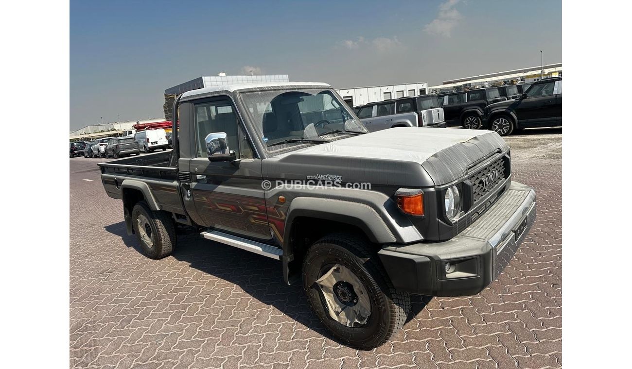 Toyota Land Cruiser Pick Up LC79 SC AT 4.0L PETROL 2024MY