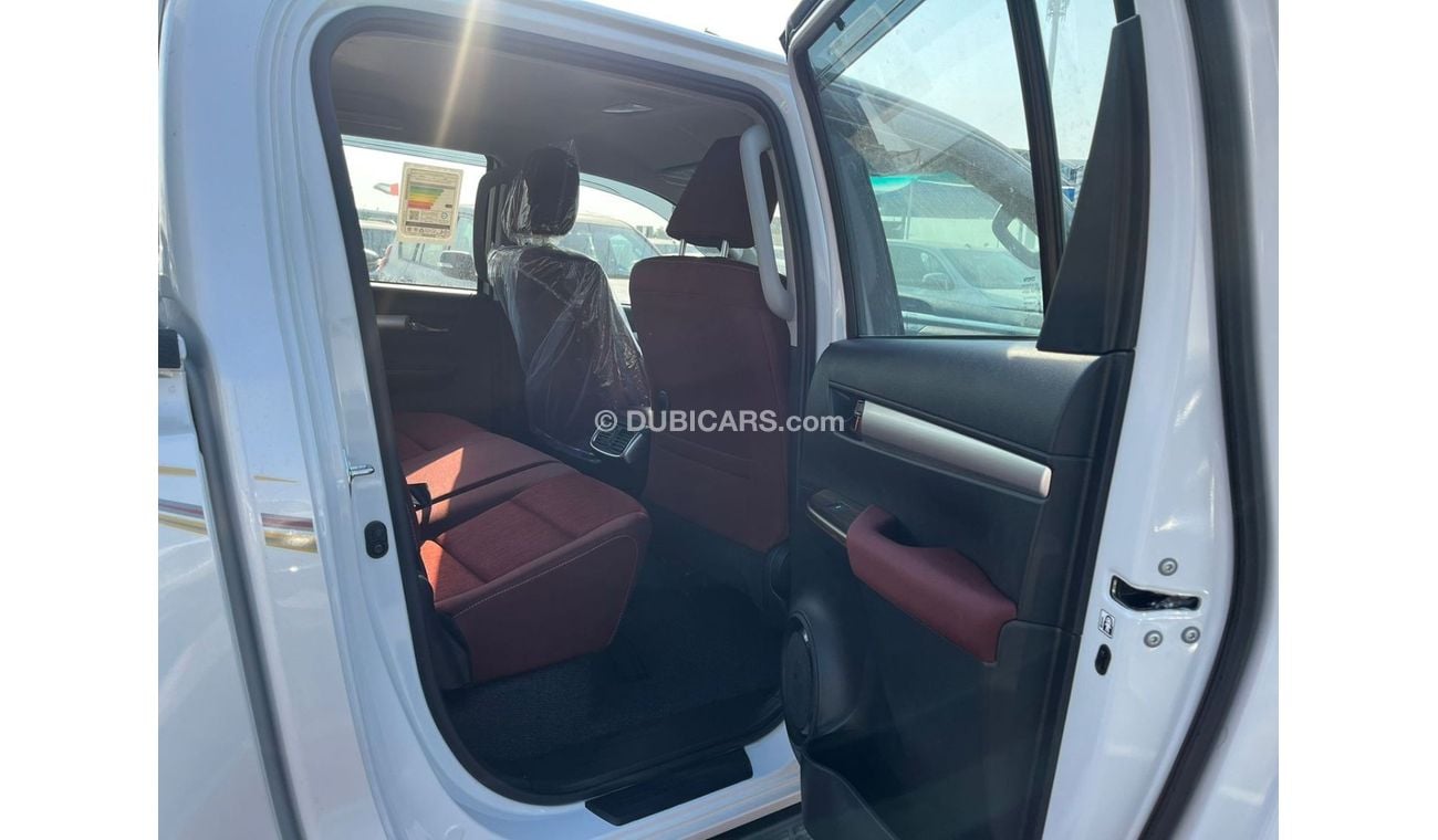 تويوتا هيلوكس TOYOTA HILUX 2.7 AT FULL OPTION WITH PUSH START WHITE YEMEN SPEC 2025