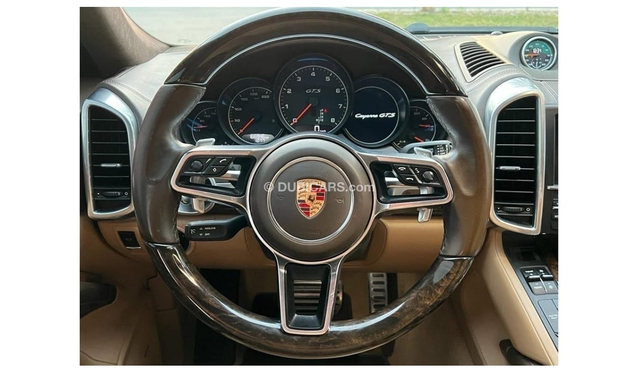 بورش كايان PORSCHE CAYENNE GTS 2016 GCC IN PERFECT CONDITION