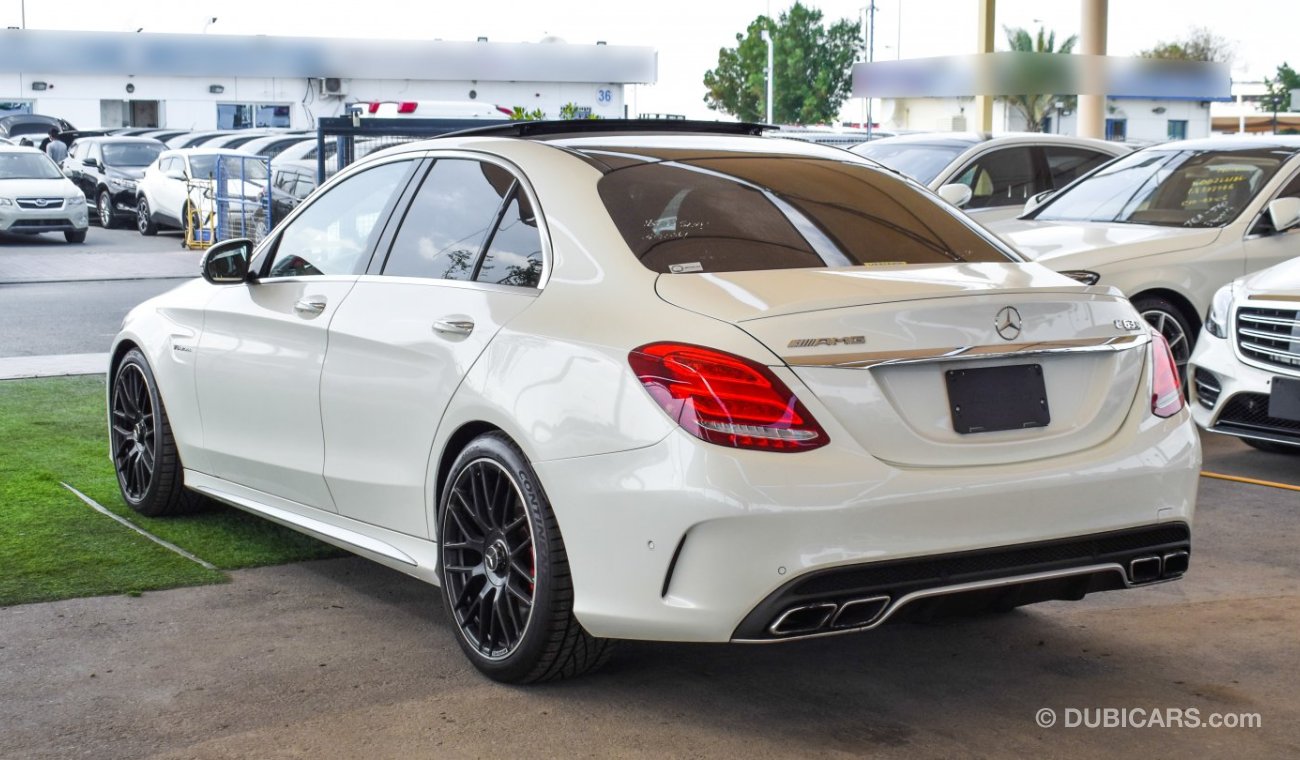 Mercedes-Benz C 63S AMG