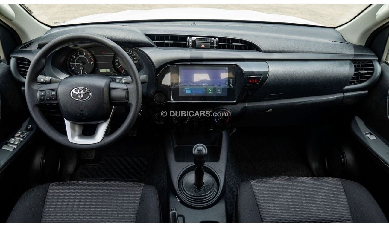 تويوتا هيلوكس (LHD) TOYOTA HILUX DC 2.4D MT 4X4 P.WINDOW MY2024 – SILVER