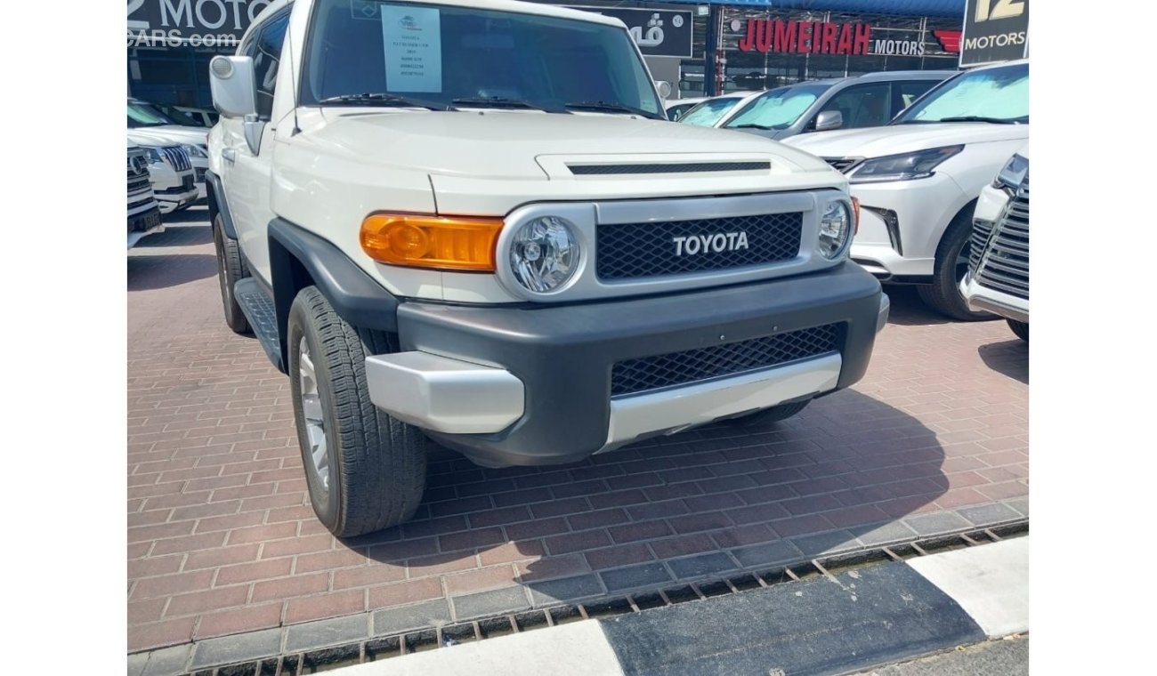 Toyota FJ Cruiser TOYOTA FJ CRUISER GXR WARRANTY FROM ALFUTTAIM