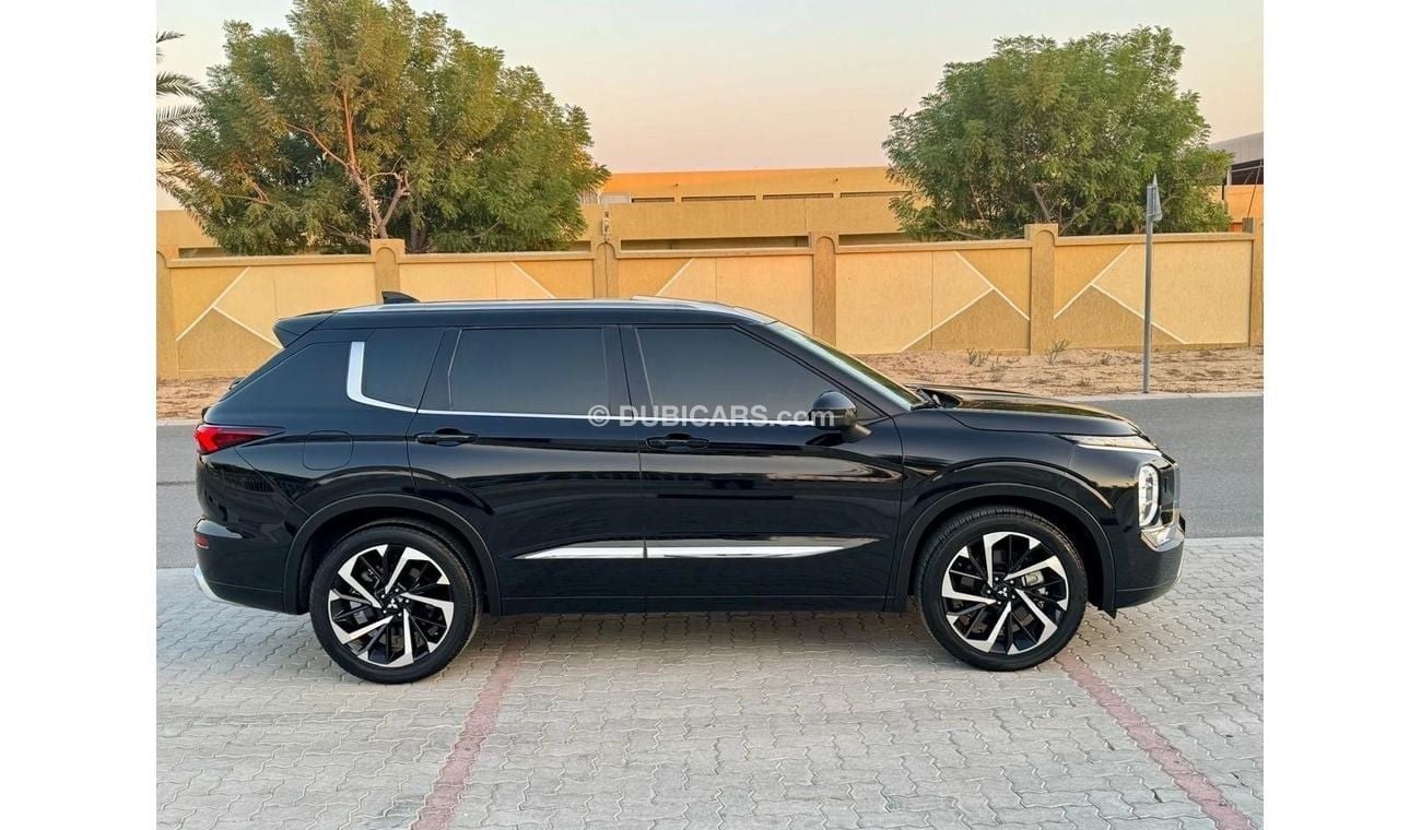 ميتسوبيشي آوتلاندر Mitsubishi Outlander 2023 TOP OF RANGE NO:1 Limited Edition GCC Spec.