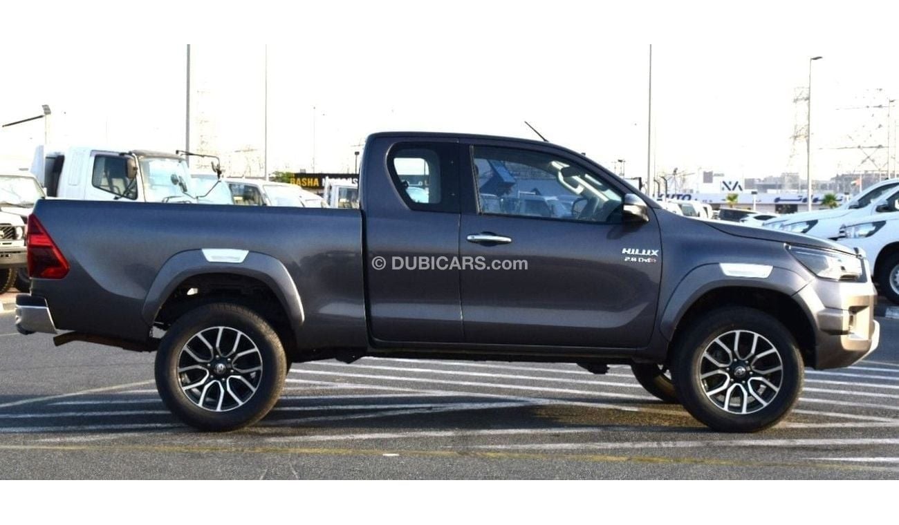 تويوتا هيلوكس 2017 Toyota Hilux Pick-Up, 2dr Single Cab Utility, 2.8L 4Cyl Diesel, Manual, Four wheel, Right hand 