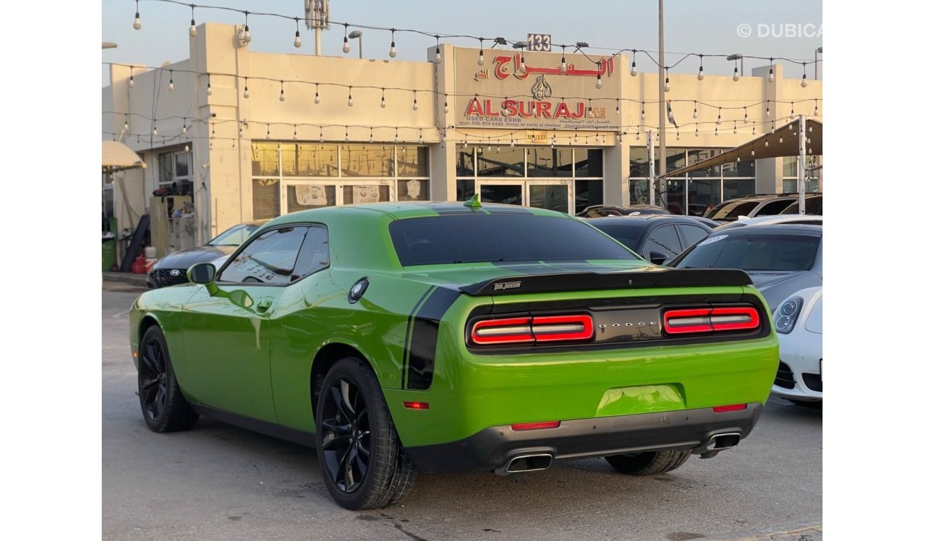 Dodge Challenger SXT Model 2017, imported from America, KIT SRT, automatic transmission, odometer 168000, 6 cylinders