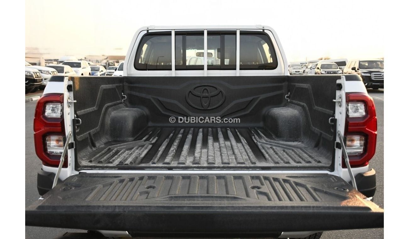 تويوتا هيلوكس SR5 4.0L V6 Petrol Automatic Full Option