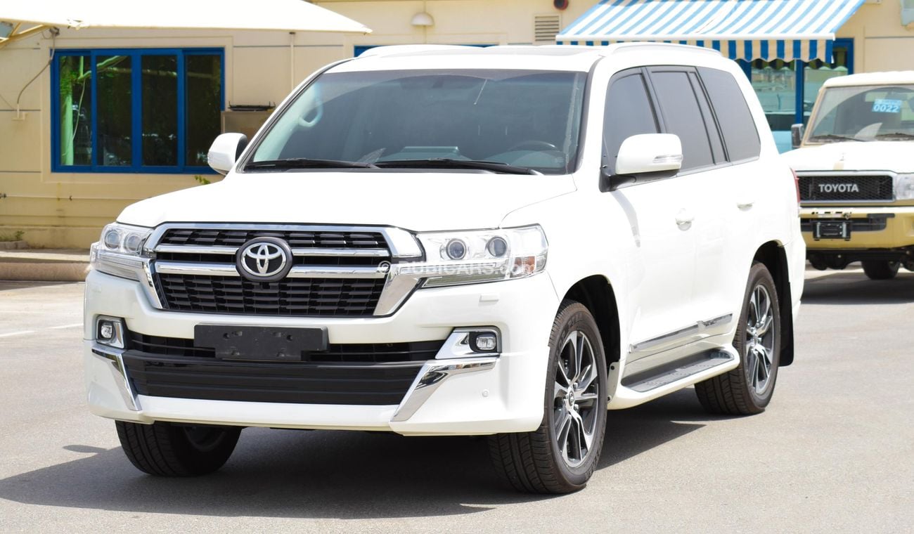 Used Toyota Land Cruiser VXE V8 5.7 2021 for sale in Dubai - 517603