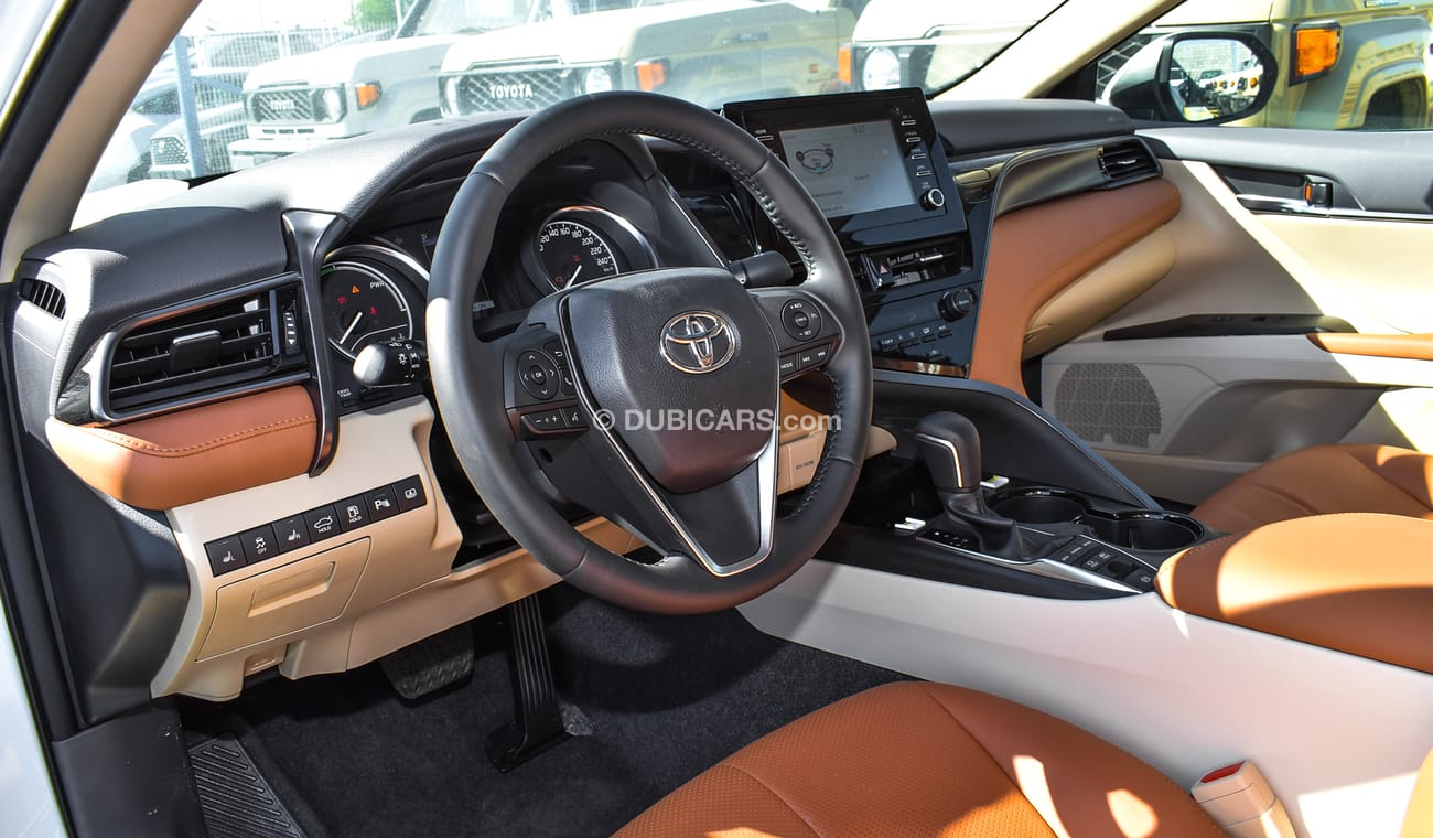 Toyota Camry GLE 2.5L Hybrid