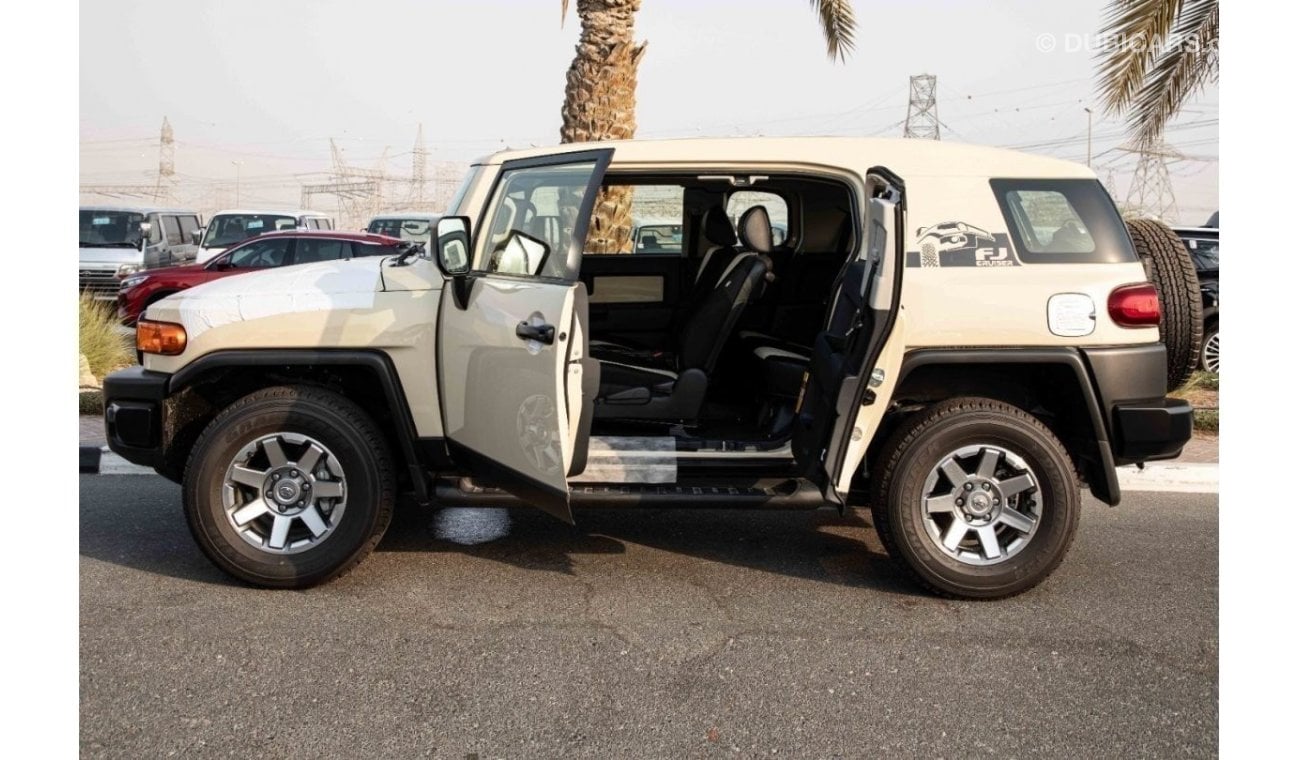 Toyota FJ Cruiser 2023 Toyota FJ Cruiser 4.0 Final Edition W/O JBL +CRWL - Beige inside Black & Beige | Export Only