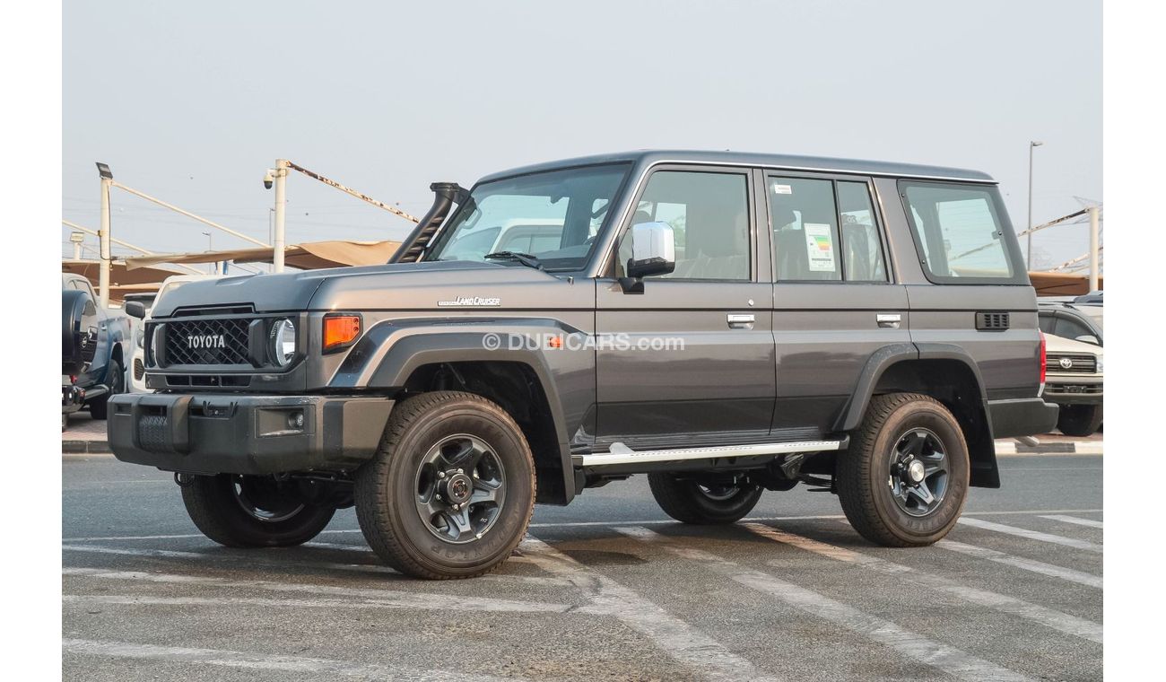 تويوتا لاند كروزر هارد توب TOYOTA LAND CRUISER 76 4.5L 4WD MT 5DOOR SUV 2024