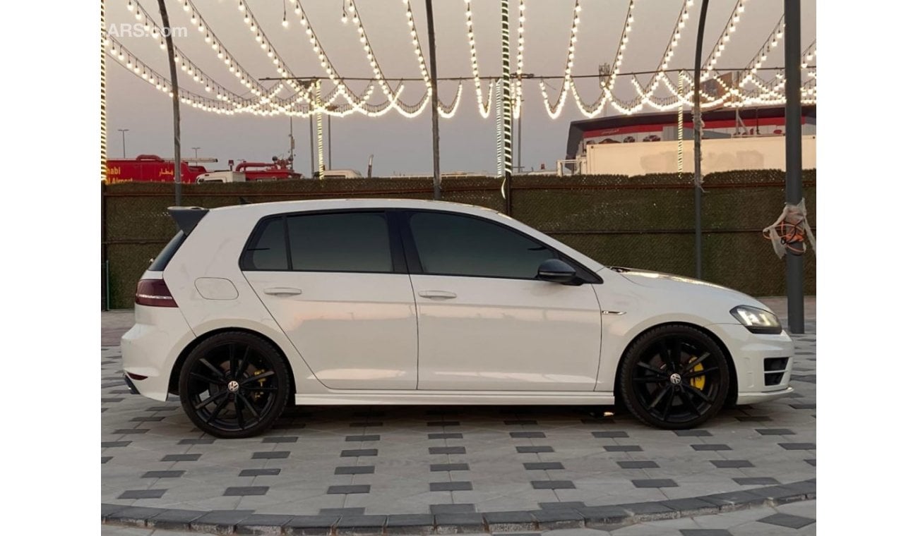 Volkswagen Golf R