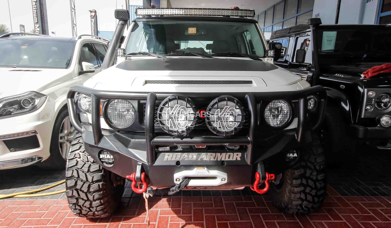 Toyota FJ Cruiser Road Armor