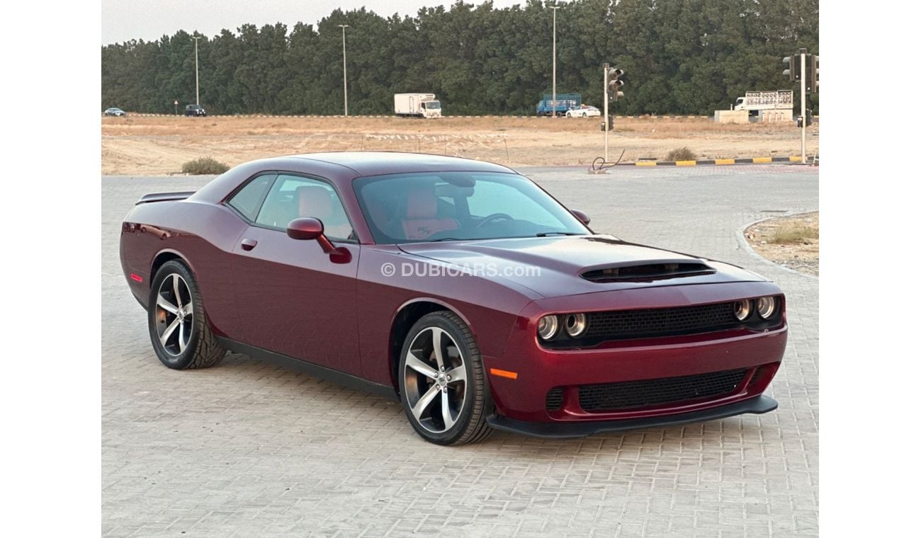 Dodge Challenger R/T 5.7L (370 HP) MODEL 2019 GCC CAR PERFECT CONDITION INSIDE AND OUTSIDE