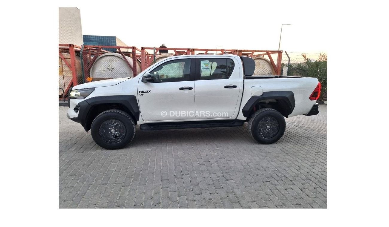 Toyota Hilux Toyota Hilux Toyota Hilux GR Sport 4.0Ltr GCC 4WD, Pickup, Model 2024, Colour White