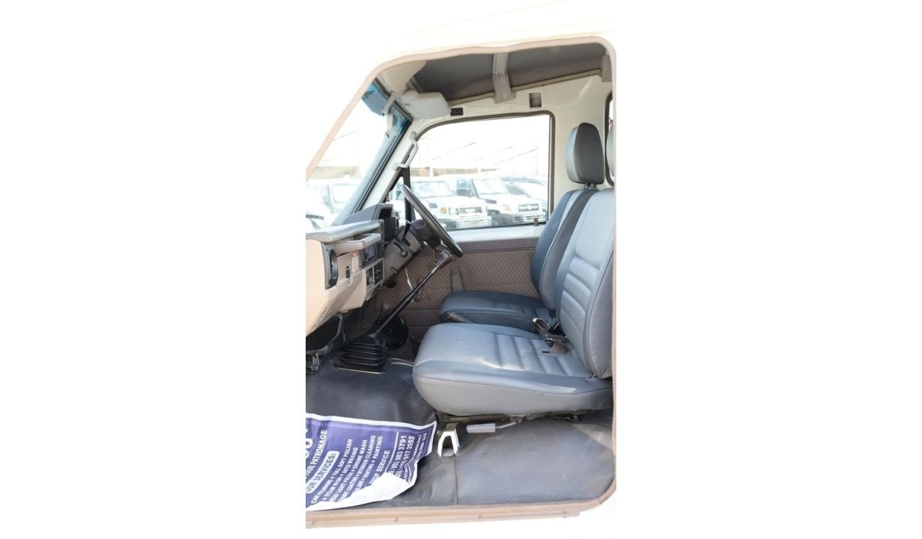 تويوتا لاند كروزر هارد توب 1992 TOYOTA LAND CRUISER FULLY LOADED 3 DOOR