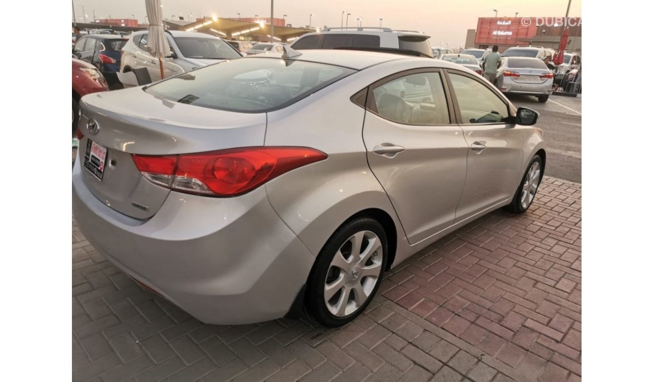 Hyundai Elantra GLS High In excellent condition and requires no expenses