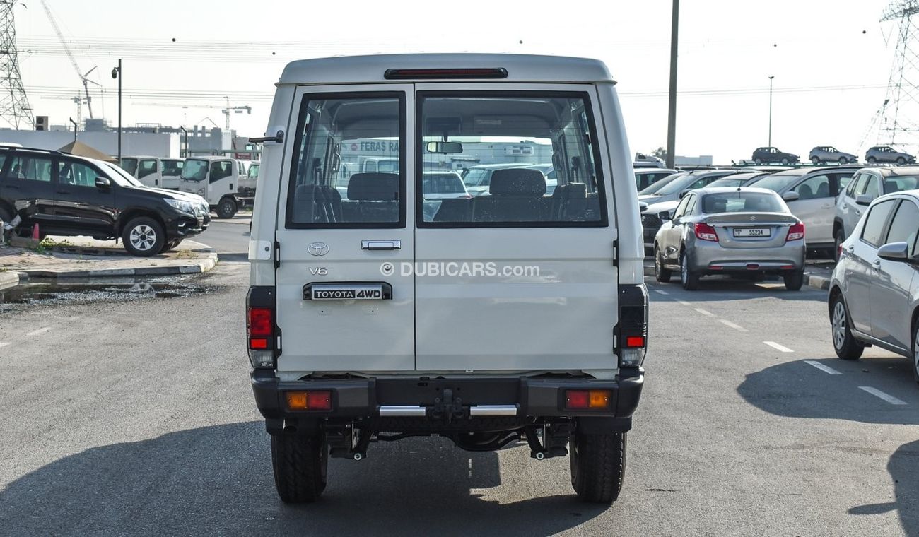 Toyota Land Cruiser Hard Top 4.0L V6 Petrol Auto Transmission