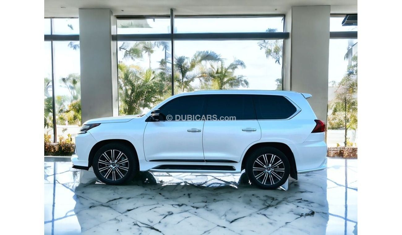 لكزس LX 570 AED 5,260 PM | LEXUS LX 570 5.7L V8 | FULL SERVICE HISTORY | UNDER WARRANTY | GCC | PLATINUM | 0% DO