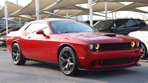 دودج تشالينجر Dodge Challenger SXT Plus / Full / 2017 / Canadian /74,000Mi