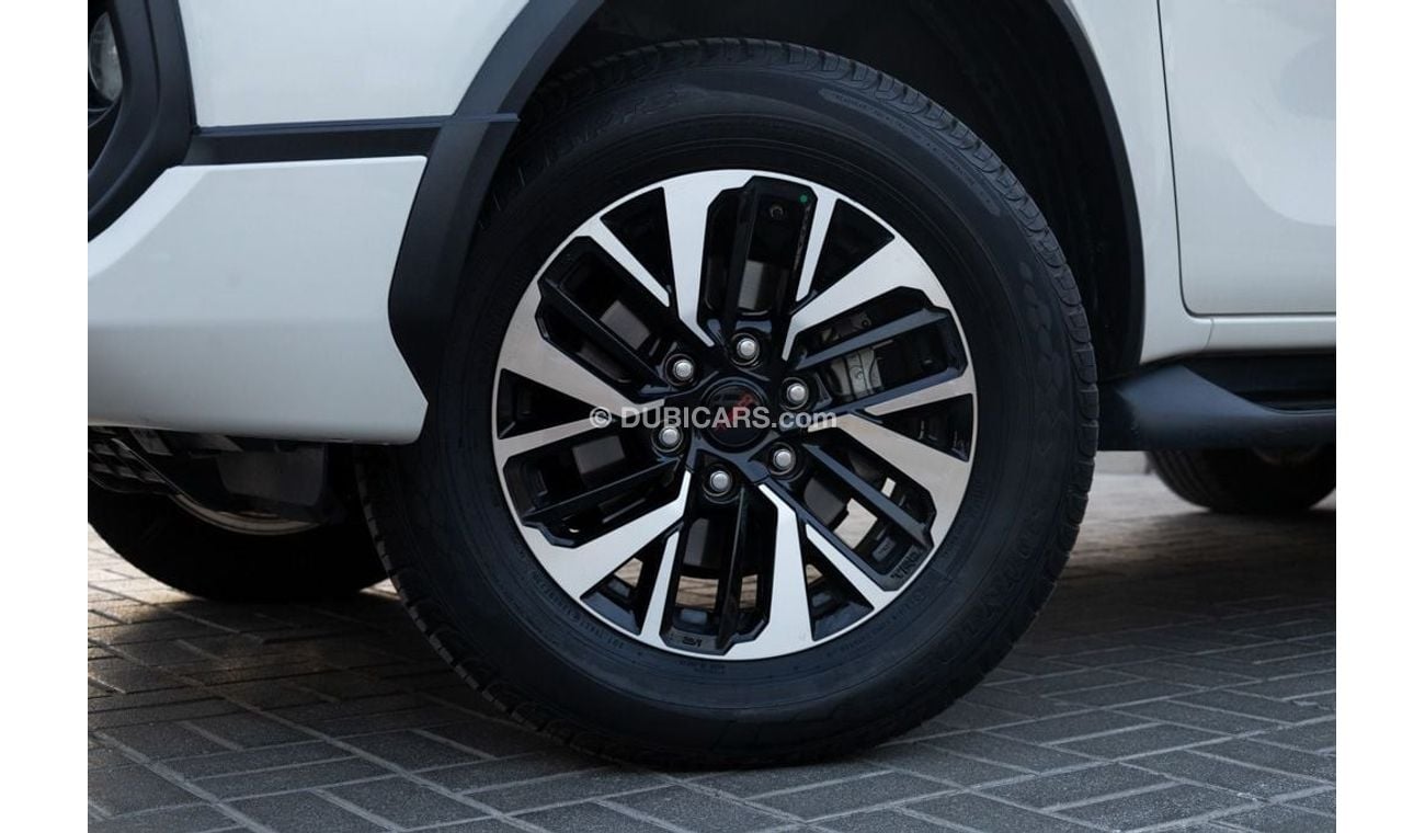 تويوتا فورتونر Toyota Fortuner TRD Sportivo 2018 GCC (LOW MILEAGE) under Warranty with Flexible Down-Payment.