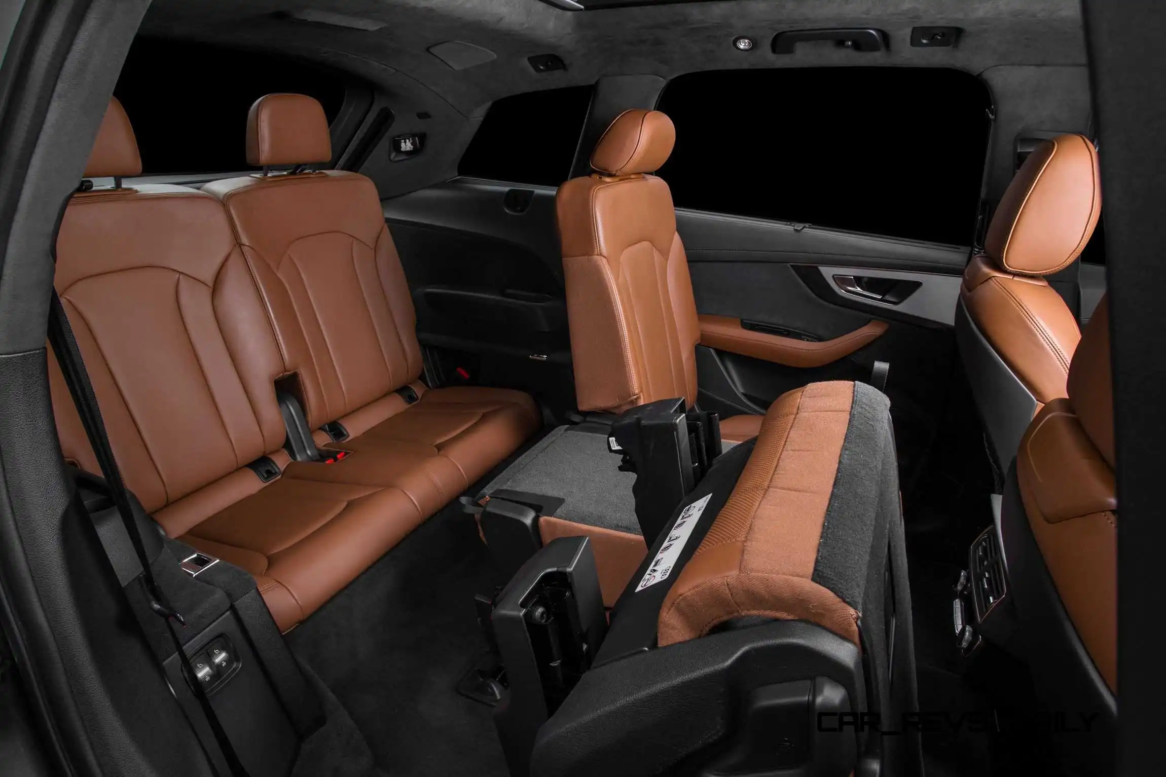 أودي SQ7 interior - Seats