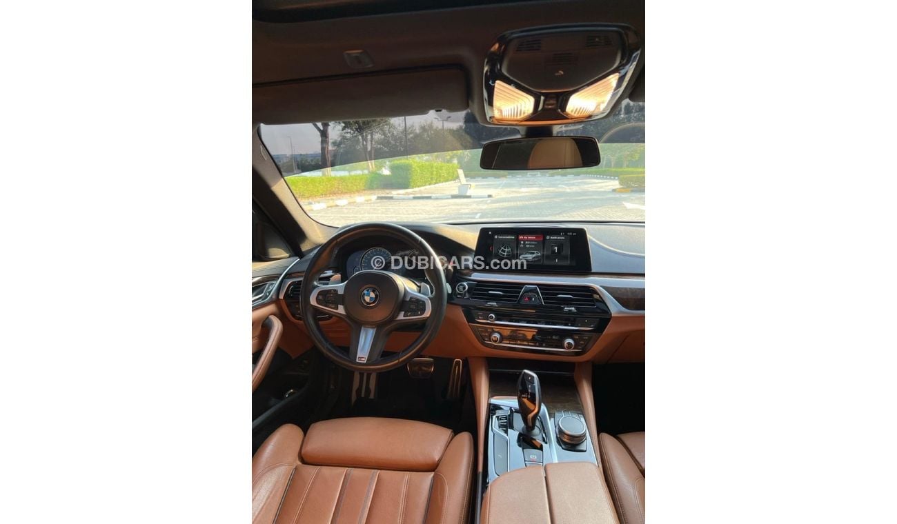 بي أم دبليو 530i Luxury M Sport Package 2.0L