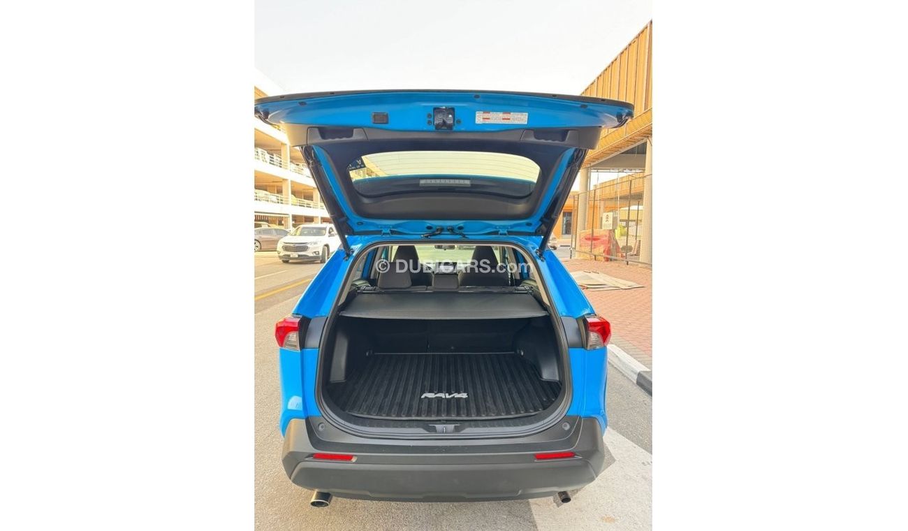 Toyota RAV4 XLE 2019 HYBRID HEV SUNROOF BLUE FULL OPTION US SPEC