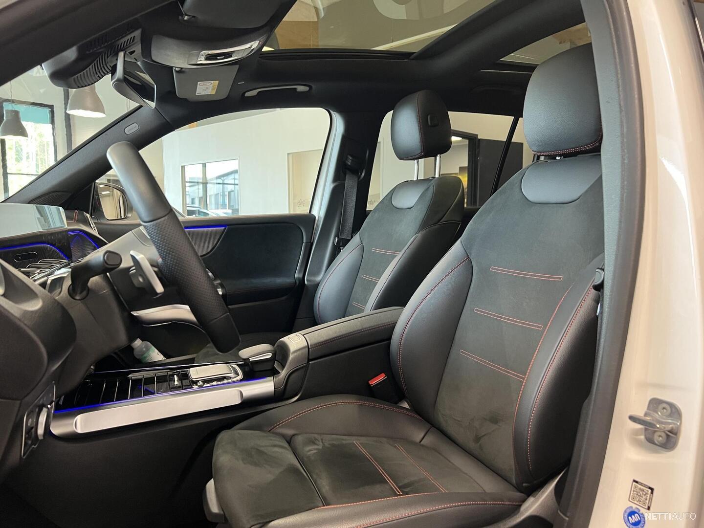 مرسيدس بنز EQB 350 SUV interior - Seats