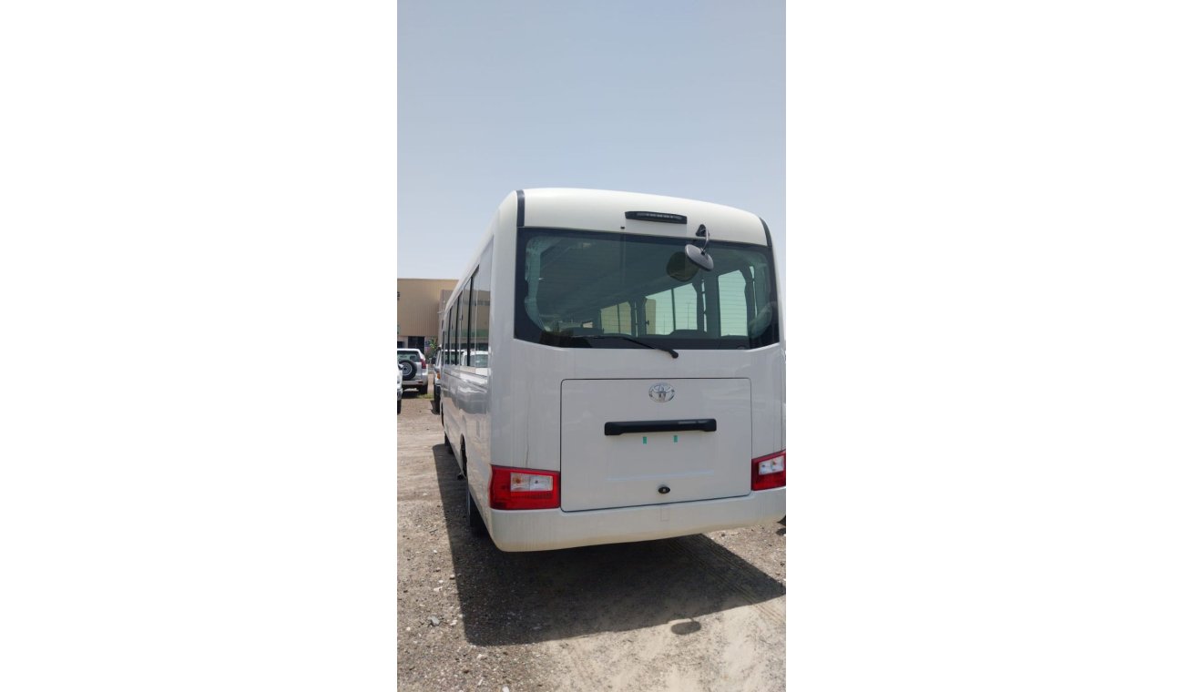 تويوتا كوستر TOYOTA COASTER 4.2 MT 30 SEATS WHITE 2023 *EXPORT AFRICA ONLY*