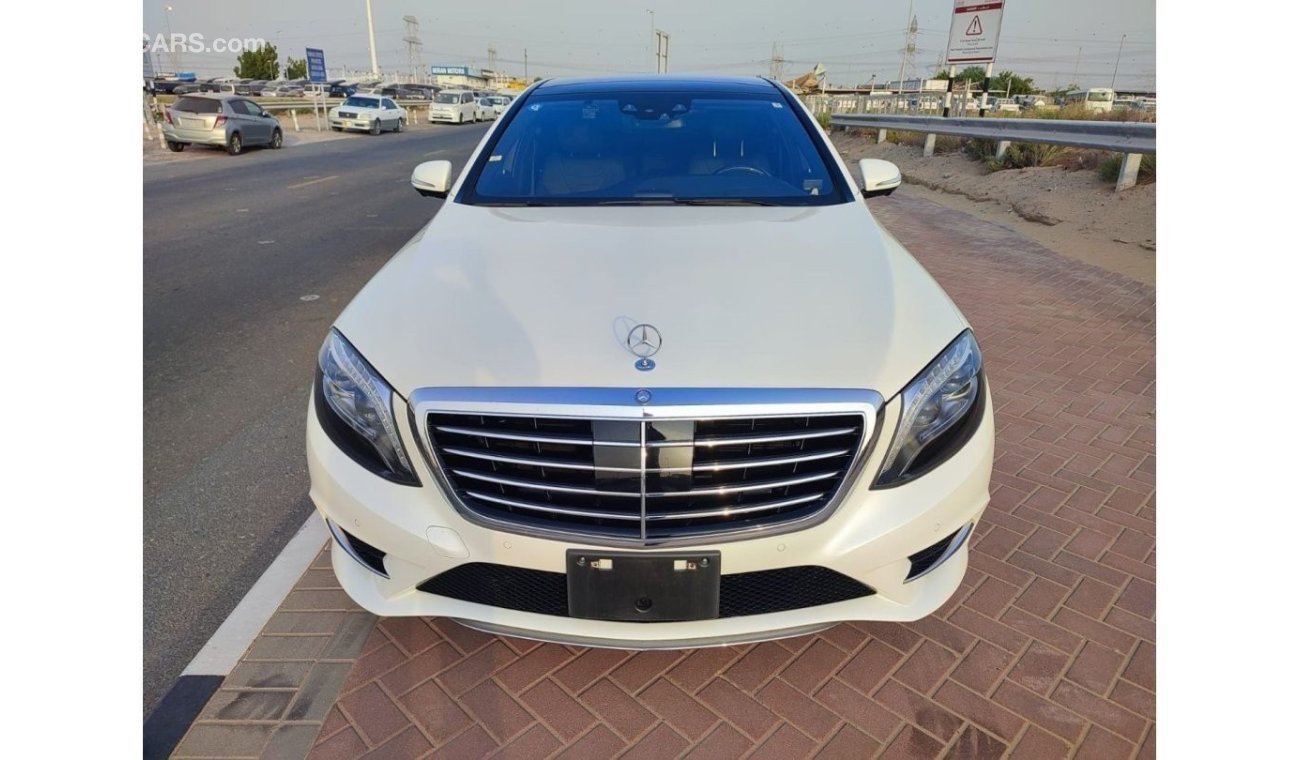 Mercedes-Benz S 550 Mercedes-benz  S550-LONG 2017-WHITE	 PETROL LHD AUTO wdd2221821a309590